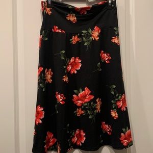 Black floral dressy skirt. Size small